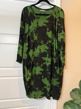 Alembika Green and Black Drapey Tunic Style Dress